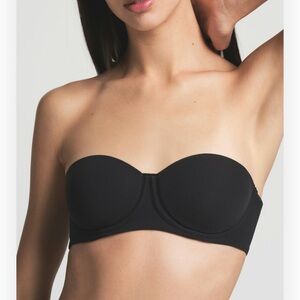 SKIMS Onyx Fits Everybody Strapless Bra